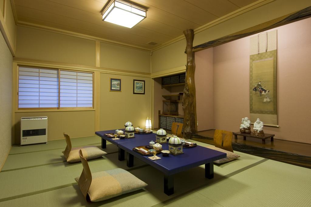 Ekinariya Ryokan Kusatsu  Extérieur photo
